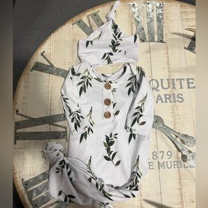 Caden lane knotted gown 0-3m